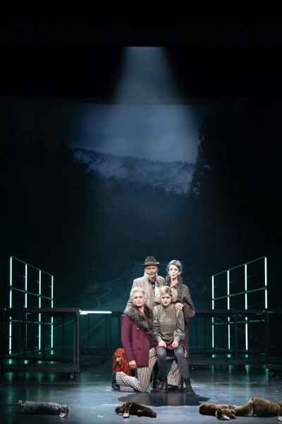 The Black Rider - The Casting of the Magic Bullets