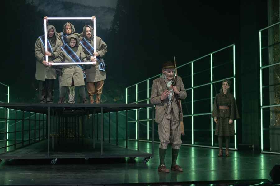 The Black Rider - The Casting of the Magic Bullets