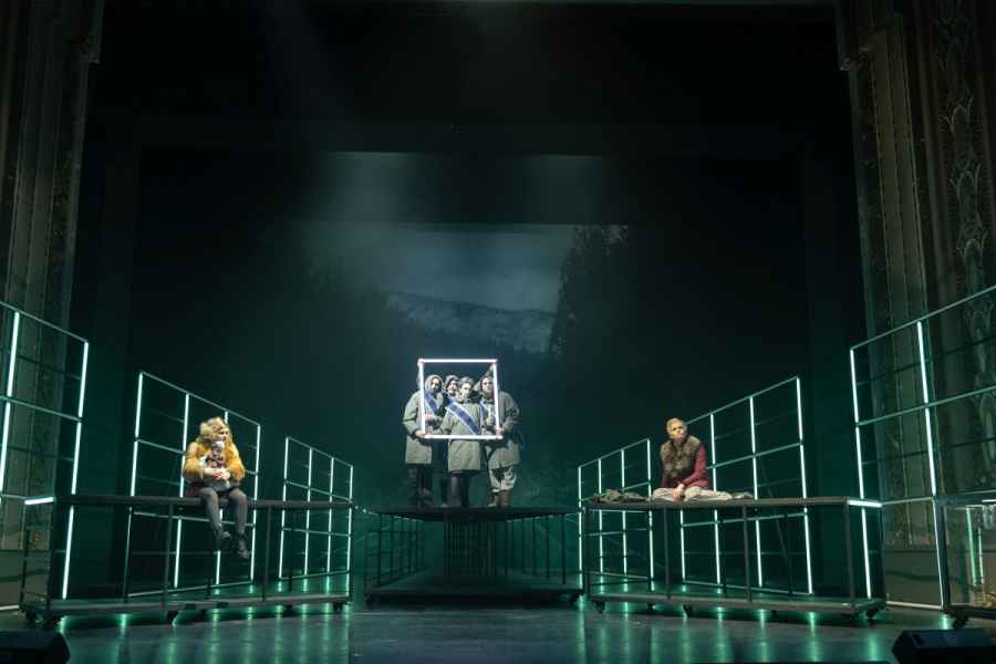 The Black Rider - The Casting of the Magic Bullets