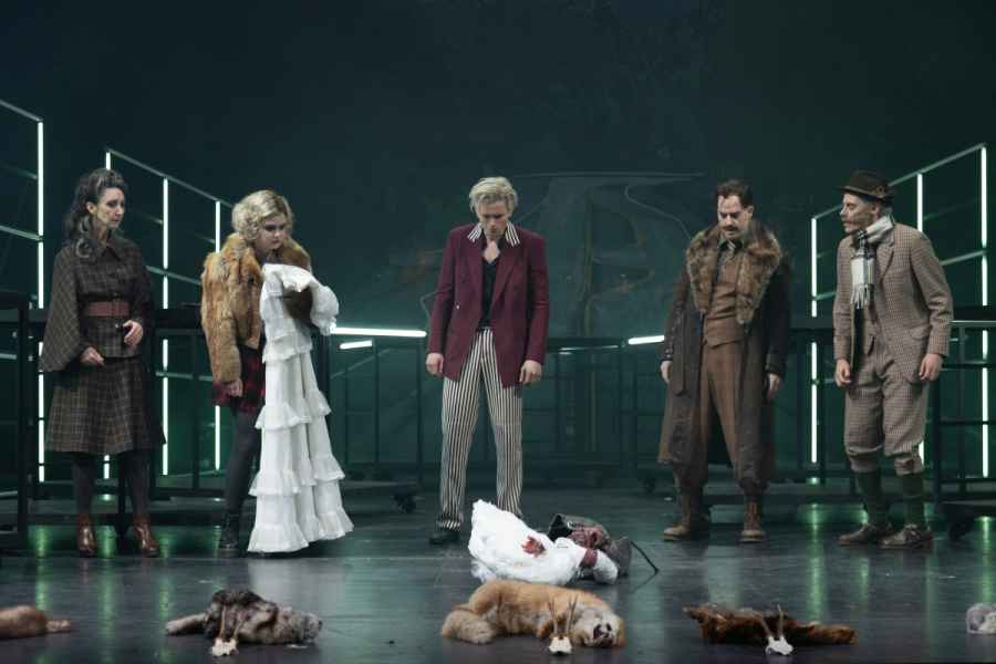 The Black Rider - The Casting of the Magic Bullets