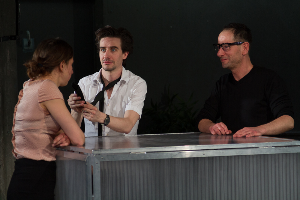 1213_02-KurzeInterviewsmitfiesenMännern-7792